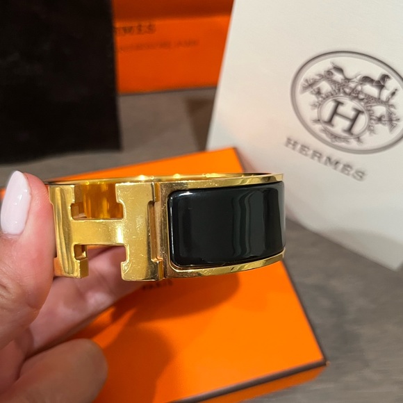 Rose Gold Hermès Clic Clac H PM - Picture 6 of 9